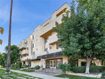 19350 Sherman Way 208