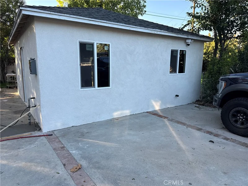 8913 Rathburn Avenue, Northridge, CA 91325