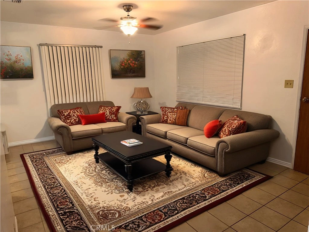 Interior 4