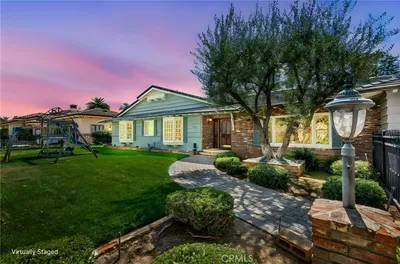 3249 N Rancho La Carlota