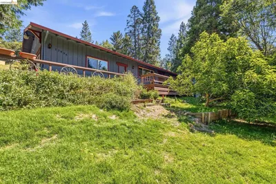 17996 Laramie Ln photo 2