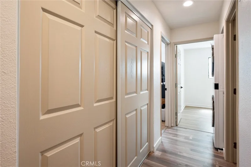 1723 Cedar 103 photo 2