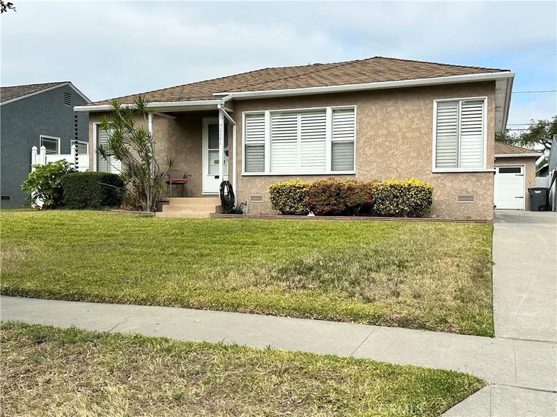 5223 Fidler, Lakewood, CA 90712