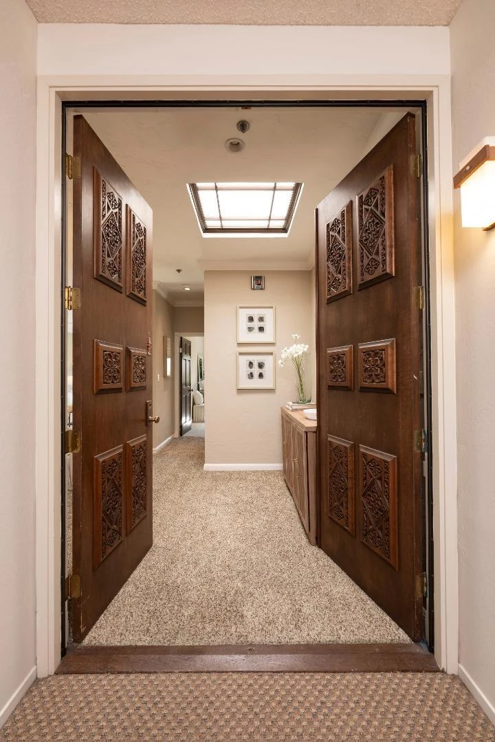 Interior 4