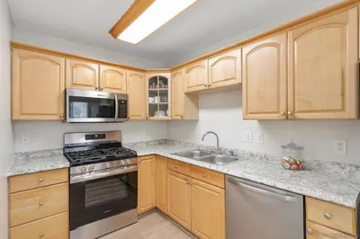 868 E Alvarado 28 photo 2