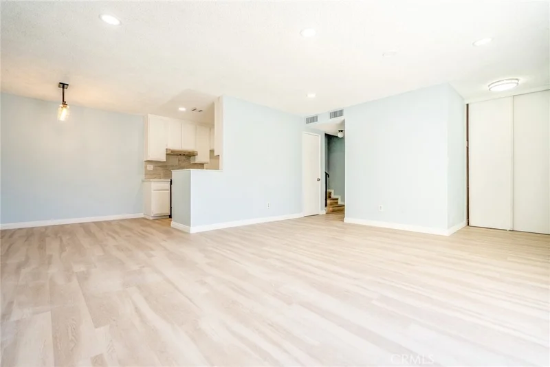 Photo 2 of 2300 S Hacienda Boulevard D4