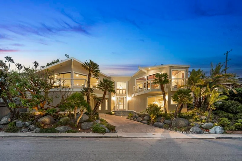 5567 Calumet Ave, La Jolla, CA 92037