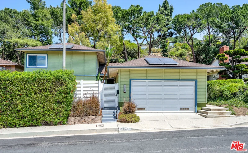 4076 Tropico Way