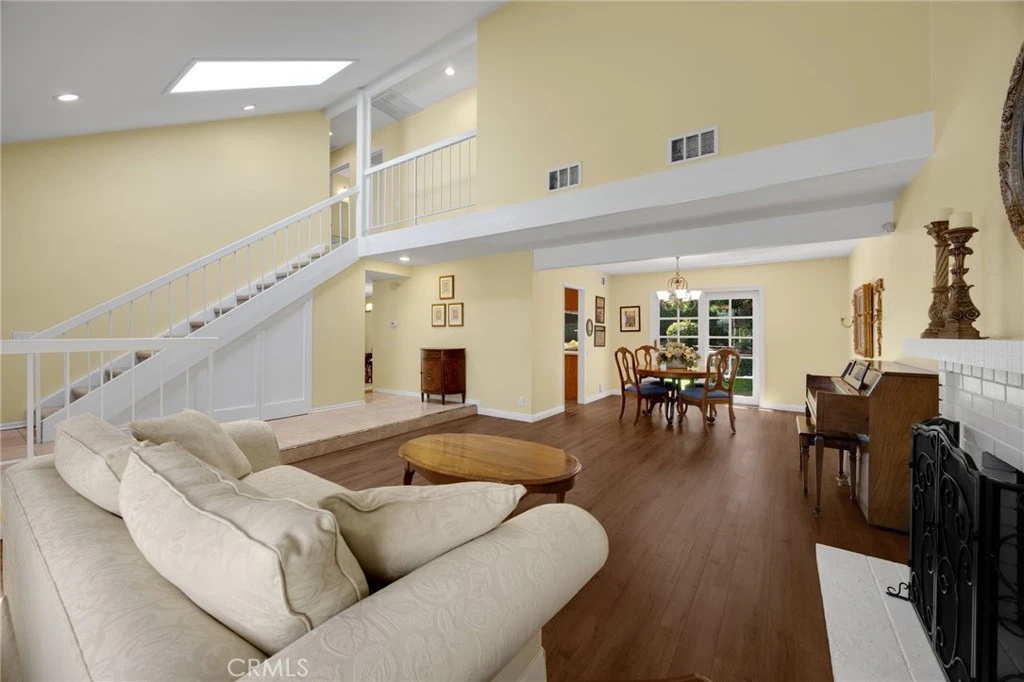 Interior 2