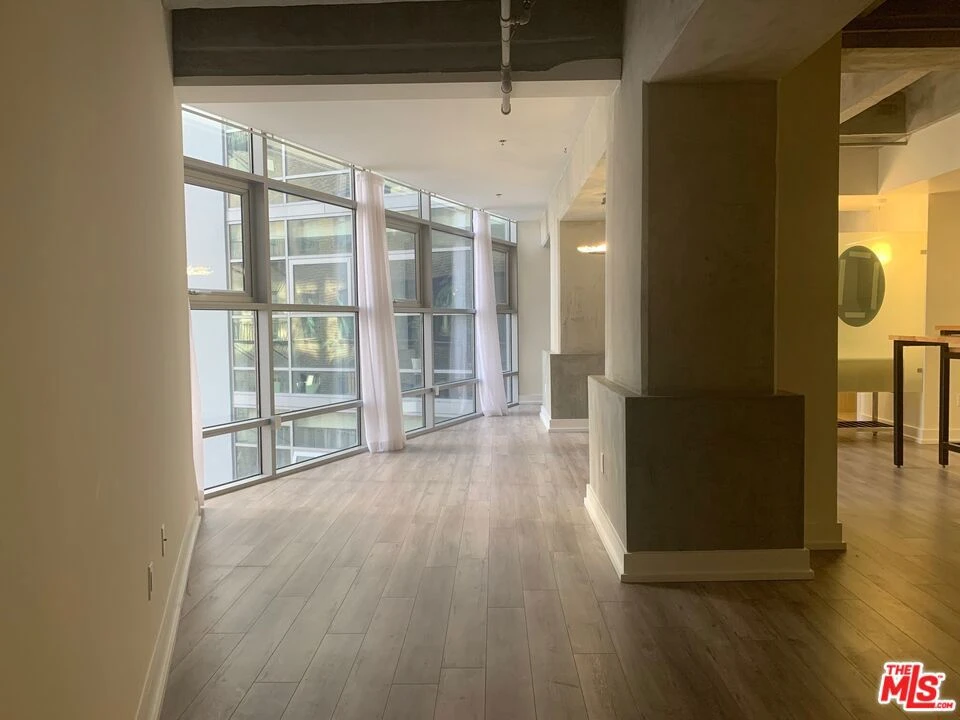 Interior 3