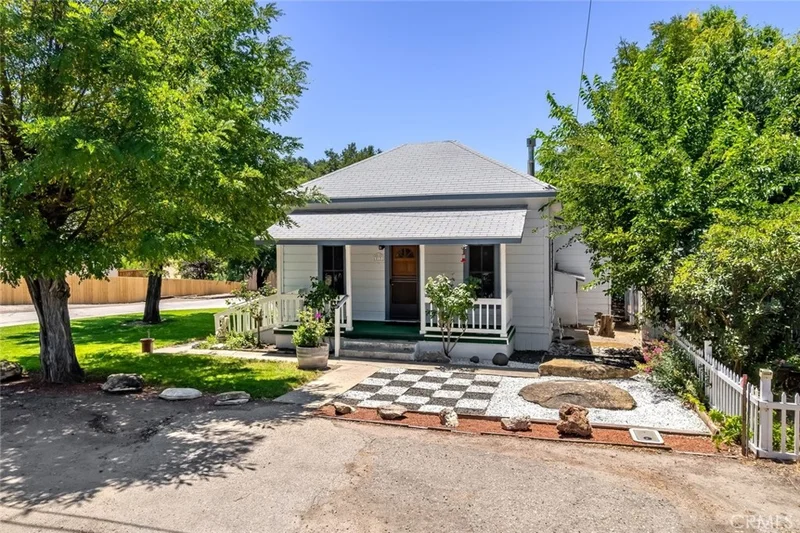 611 Salinas, Templeton, CA 93465