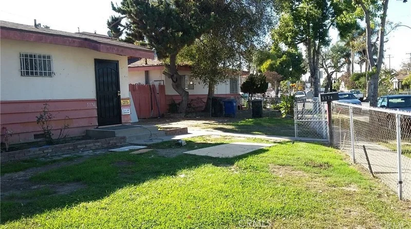 5174 Los Flores, Lynwood, CA 90262