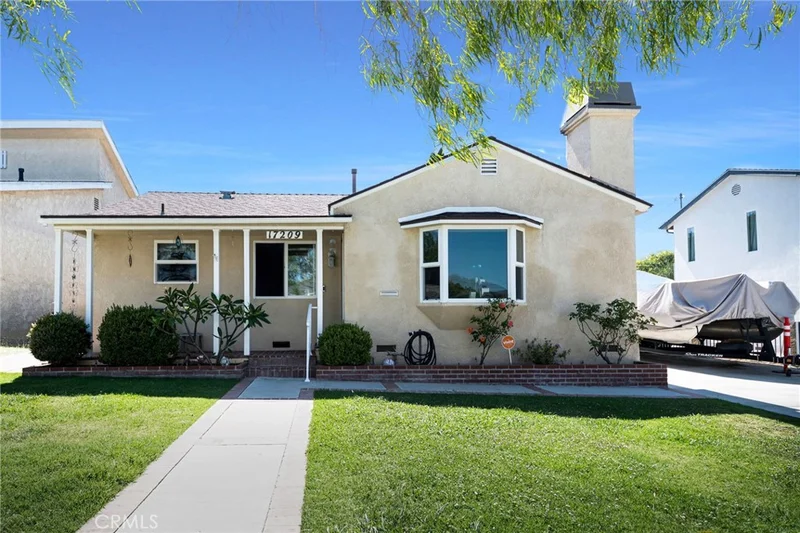 17209 Falda Avenue, Torrance, CA 90504