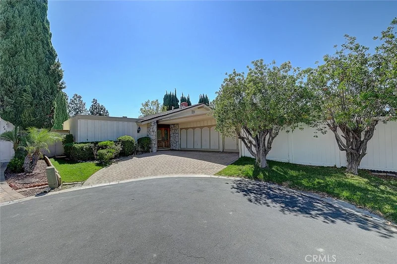 24186 Elrond Lane