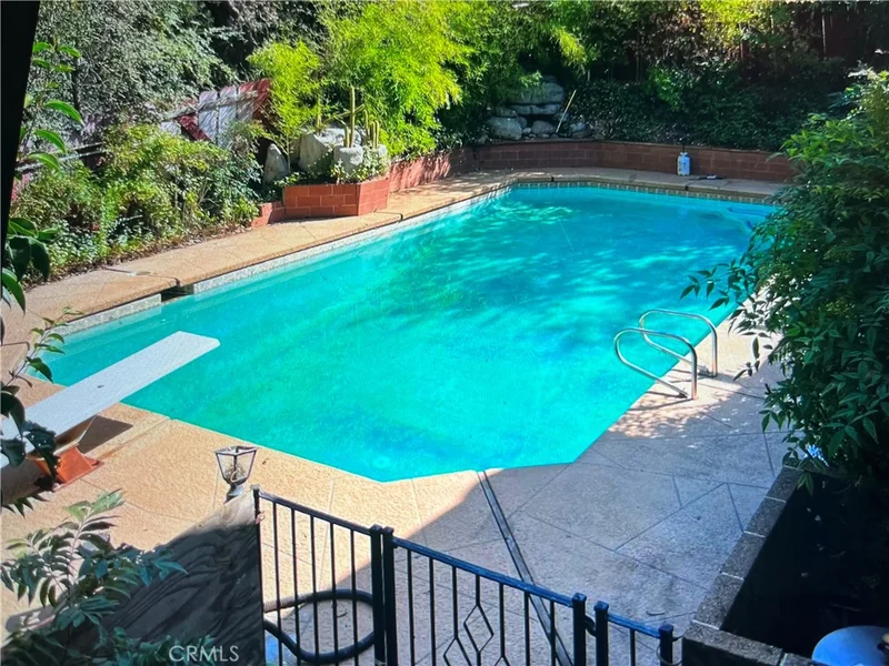 105 Pinedale Avenue photo 2