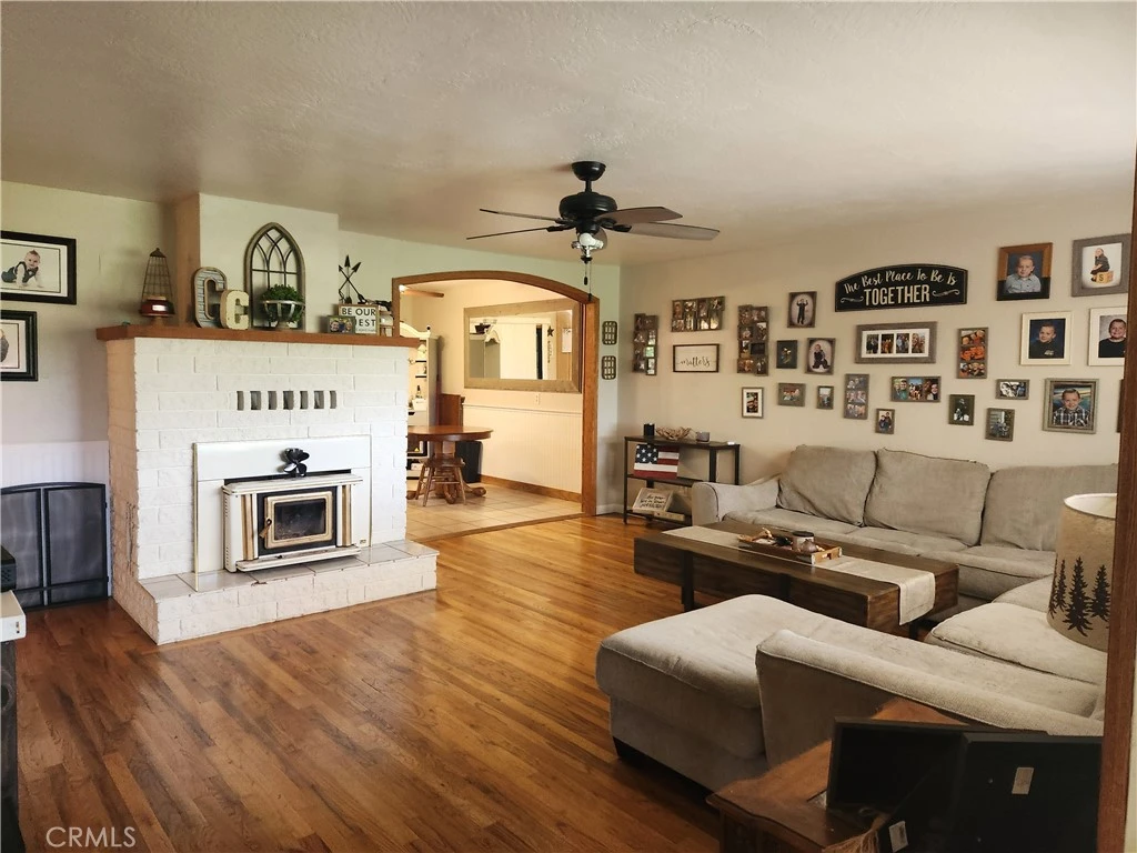 Interior 4
