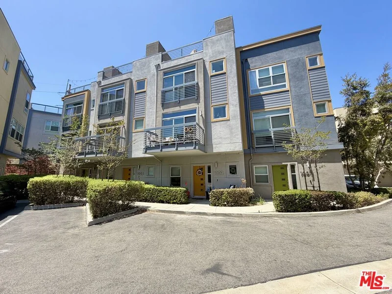 2753 Waverly Drive 1003
