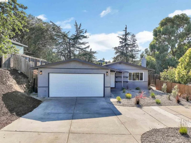 263 Morello Avenue photo 2