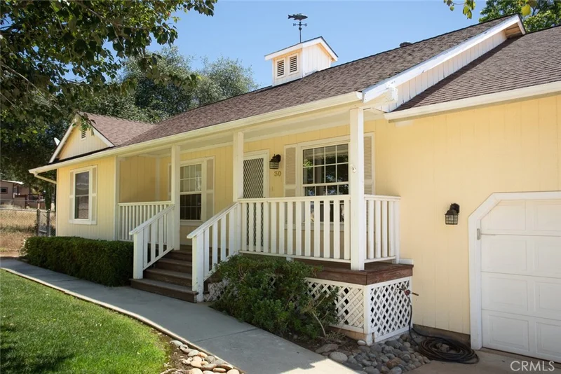30 Bessie Ln.