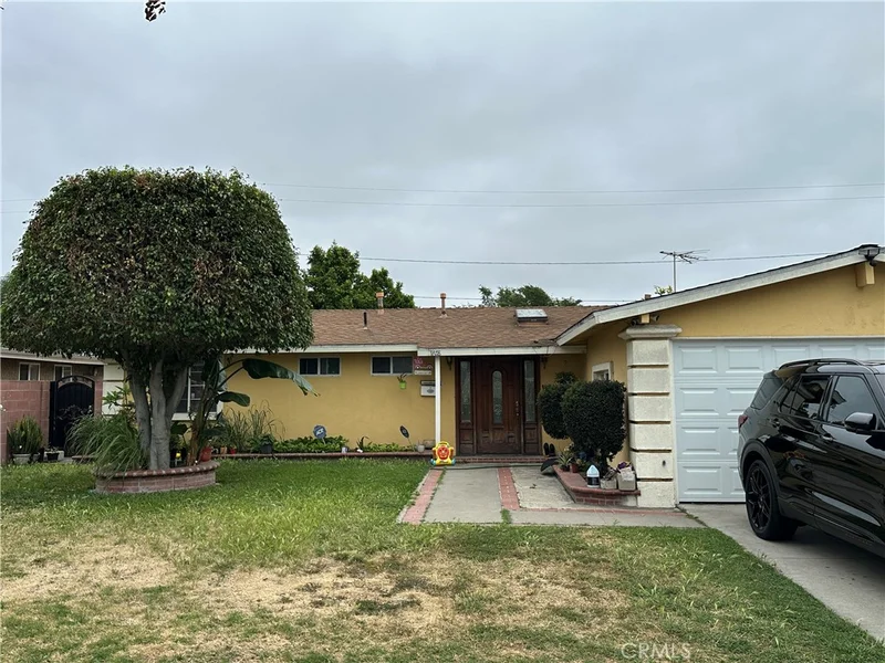 1678 W Crone, Anaheim, CA 92802
