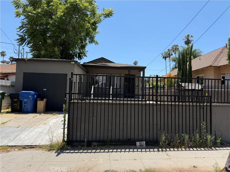 Photo 2 of 6236 6240 Arroyo Glen Street