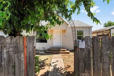 2127 B Street photo 2