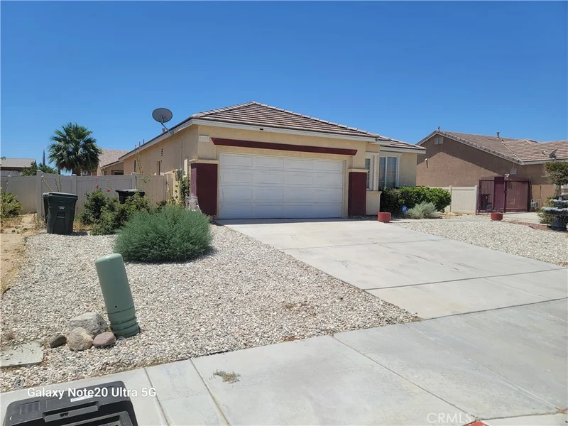 11819 Maywood photo 2