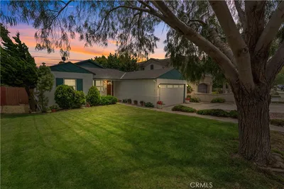 758 Bungalow