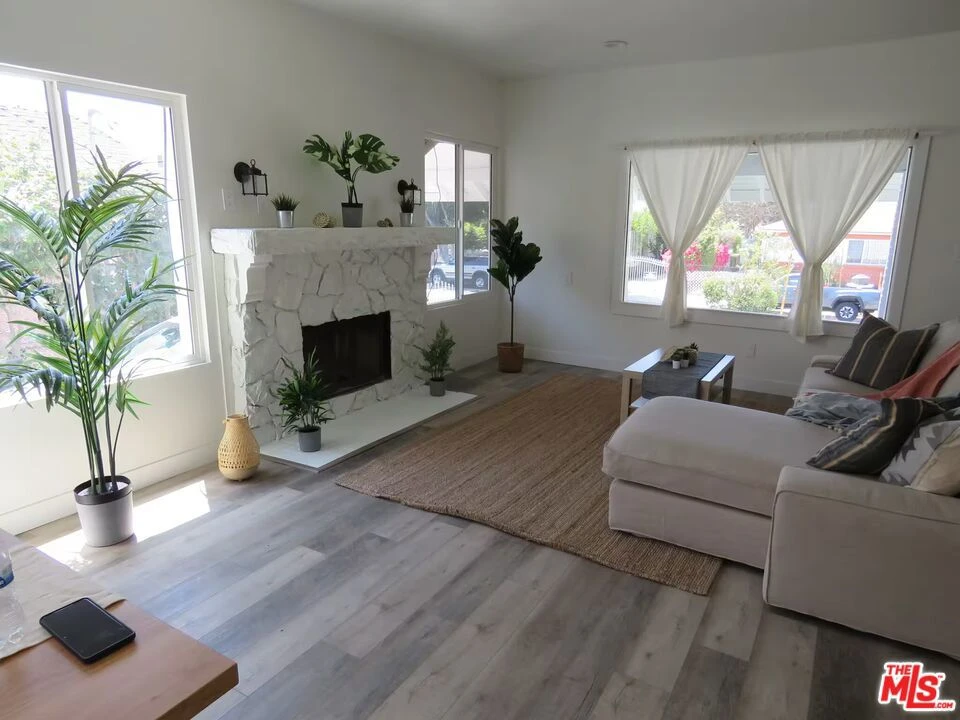 Interior 3