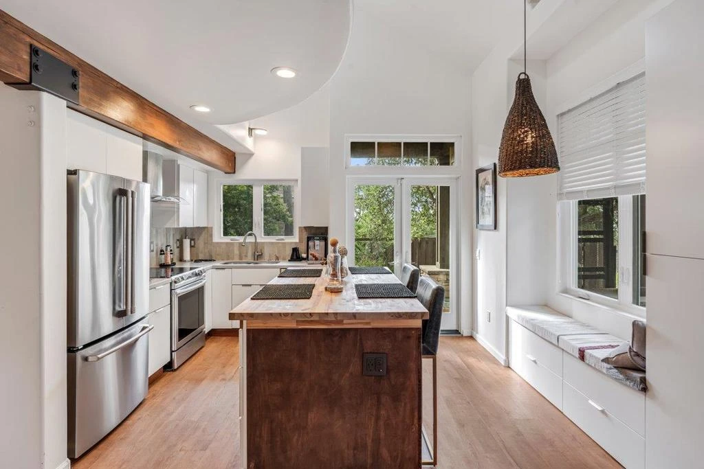 Interior 2