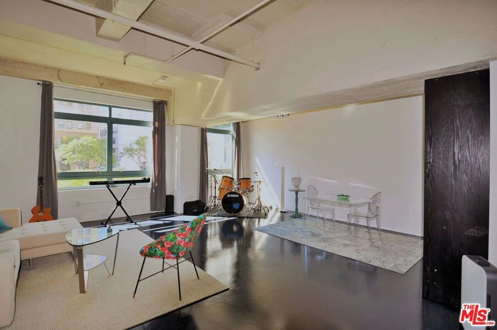 Interior 2