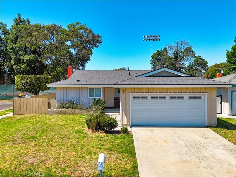 1633 E Clarion, Carson, CA 90745