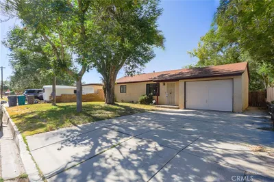 1109 W Lumber Street