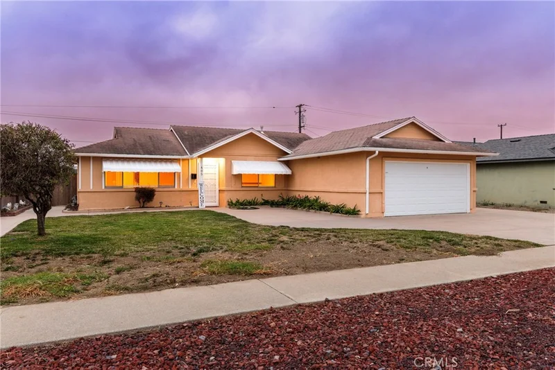405 N V, Lompoc, CA 93436