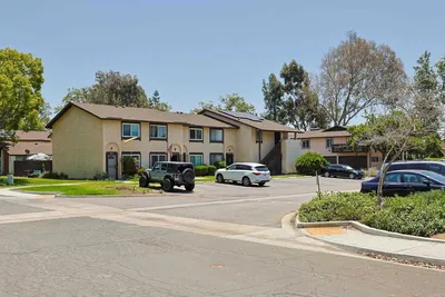 10139 Carefree Dr photo 2