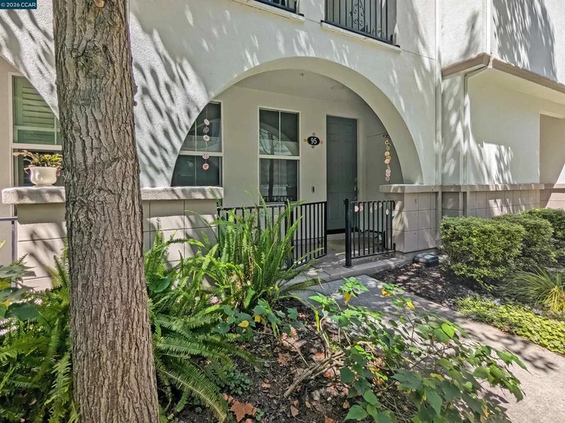 95 Bassett St, San Jose, CA 95110