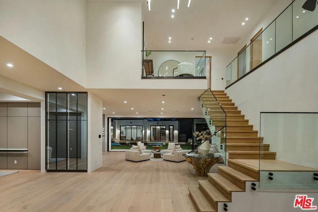 Interior 1