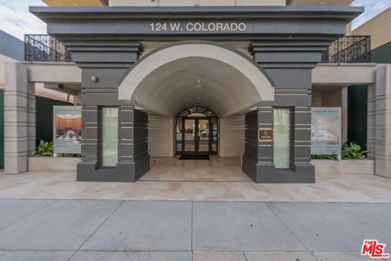124 W Colorado 105