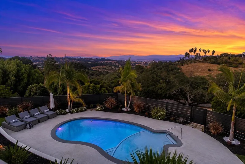 521 Rancho Camino photo 2