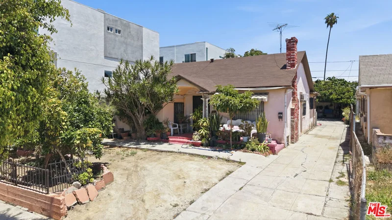 472 N Oxford Avenue, Los Angeles, CA 90004