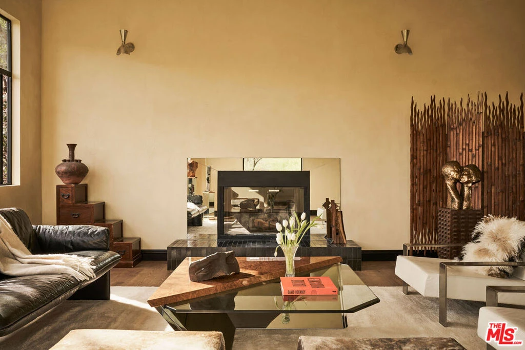 Interior 2