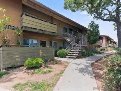 2094 E Grand Ave 7