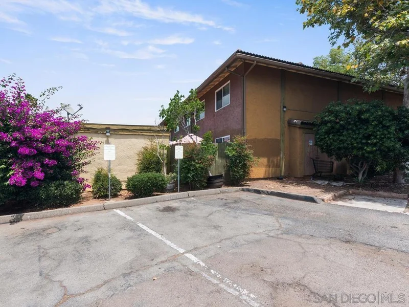 2094 E Grand Ave 7 photo 2