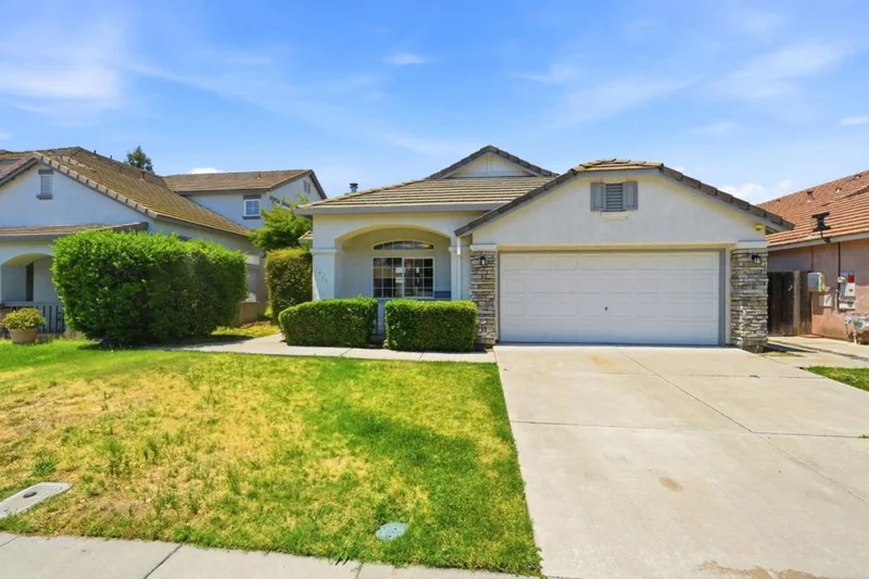 1971 Crutchfield Lane, Manteca, CA 95336