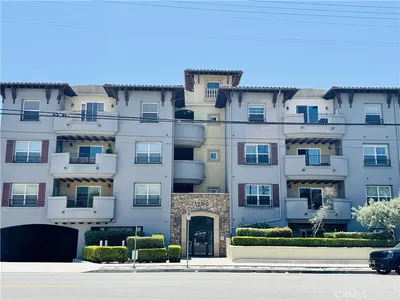13200 Moorpark 203