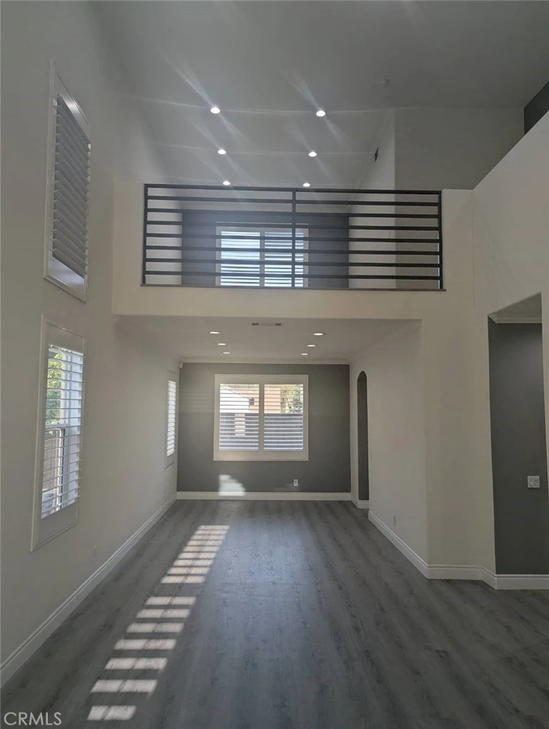 Interior 3