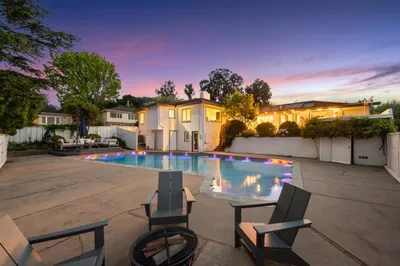 2550 Hayward Drive
