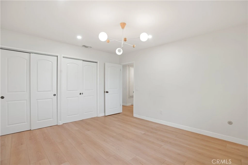 Interior 4
