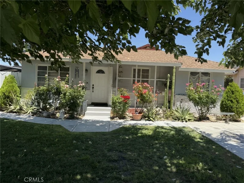 1235 W Ivesbrook, Lancaster, CA 93534