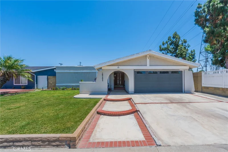19202 Hickory, Huntington Beach, CA 92646